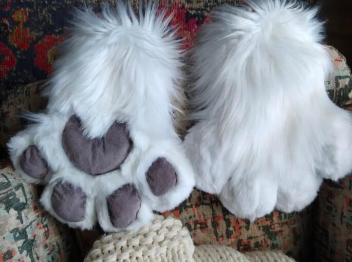 Paws: Worm Premade- Sept. 2022